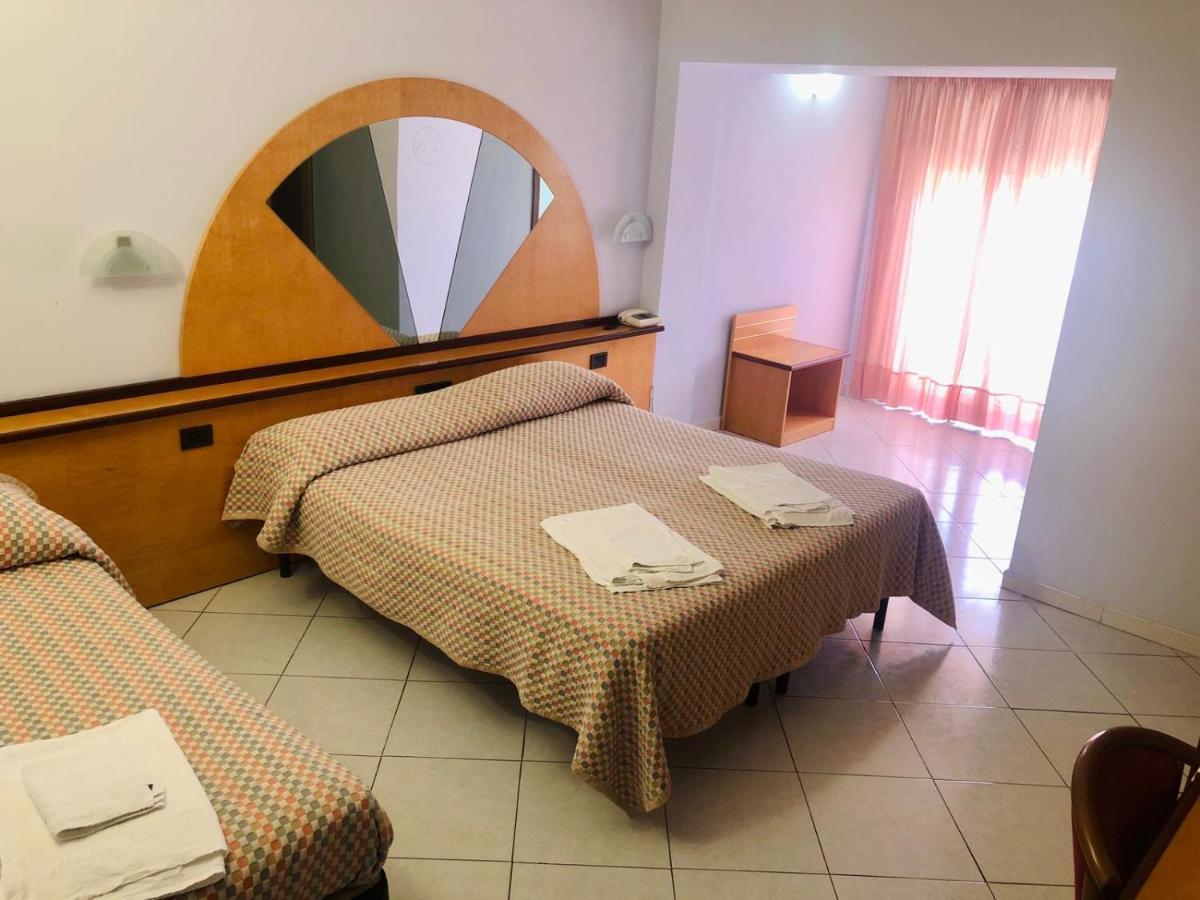 קאזלבורדינו Hotel Solaris מראה חיצוני תמונה