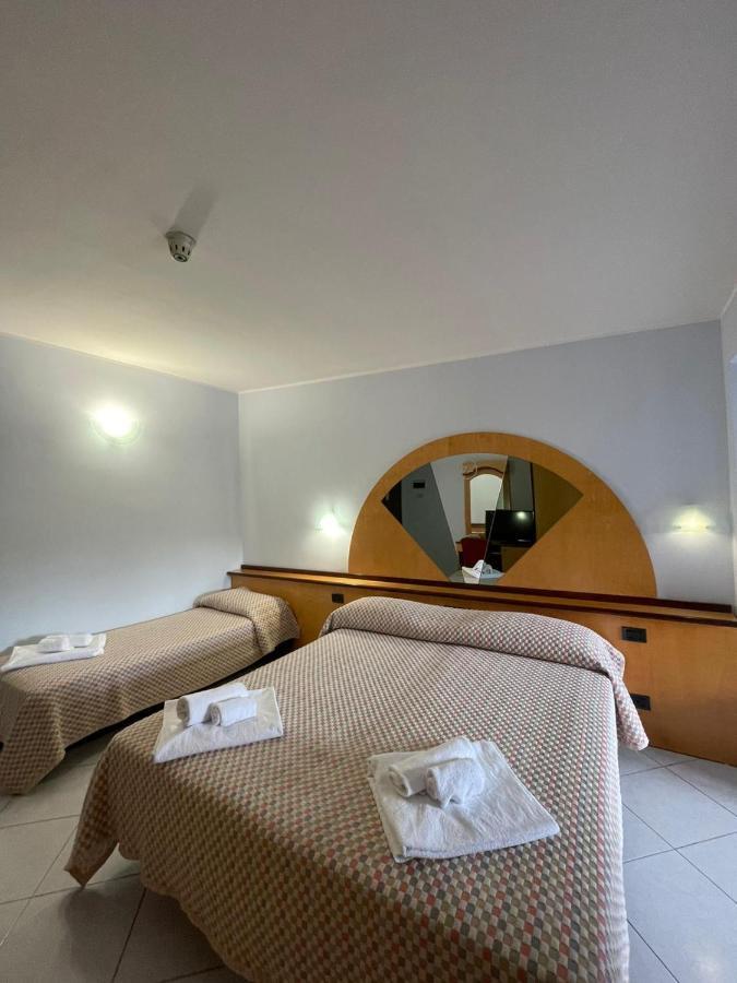 קאזלבורדינו Hotel Solaris מראה חיצוני תמונה